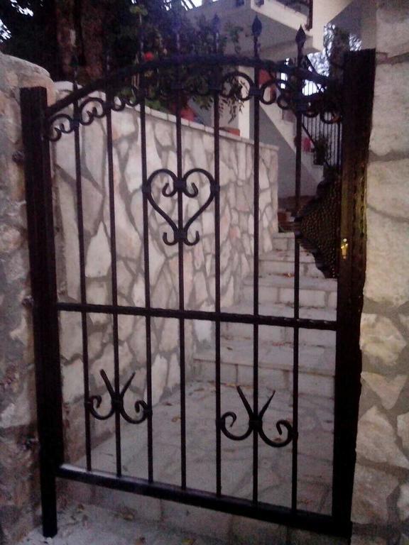 Apartmani Roganovic Luštica Exterior foto